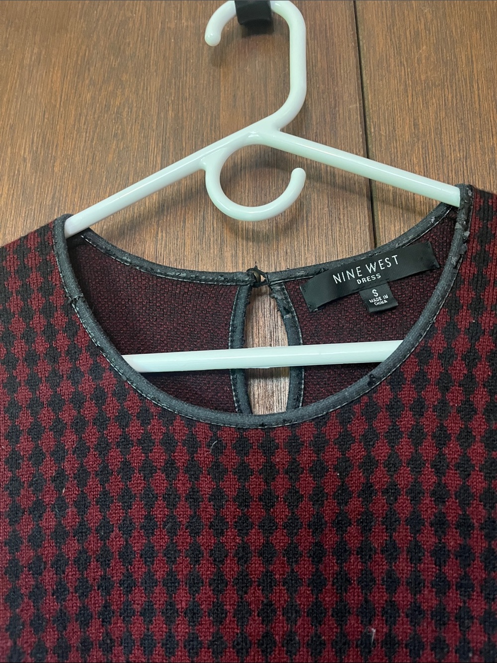 Nine West Burgundy and Black Houndstooth Long Sleeve Knit Shift Dress - Picture 8 of 9